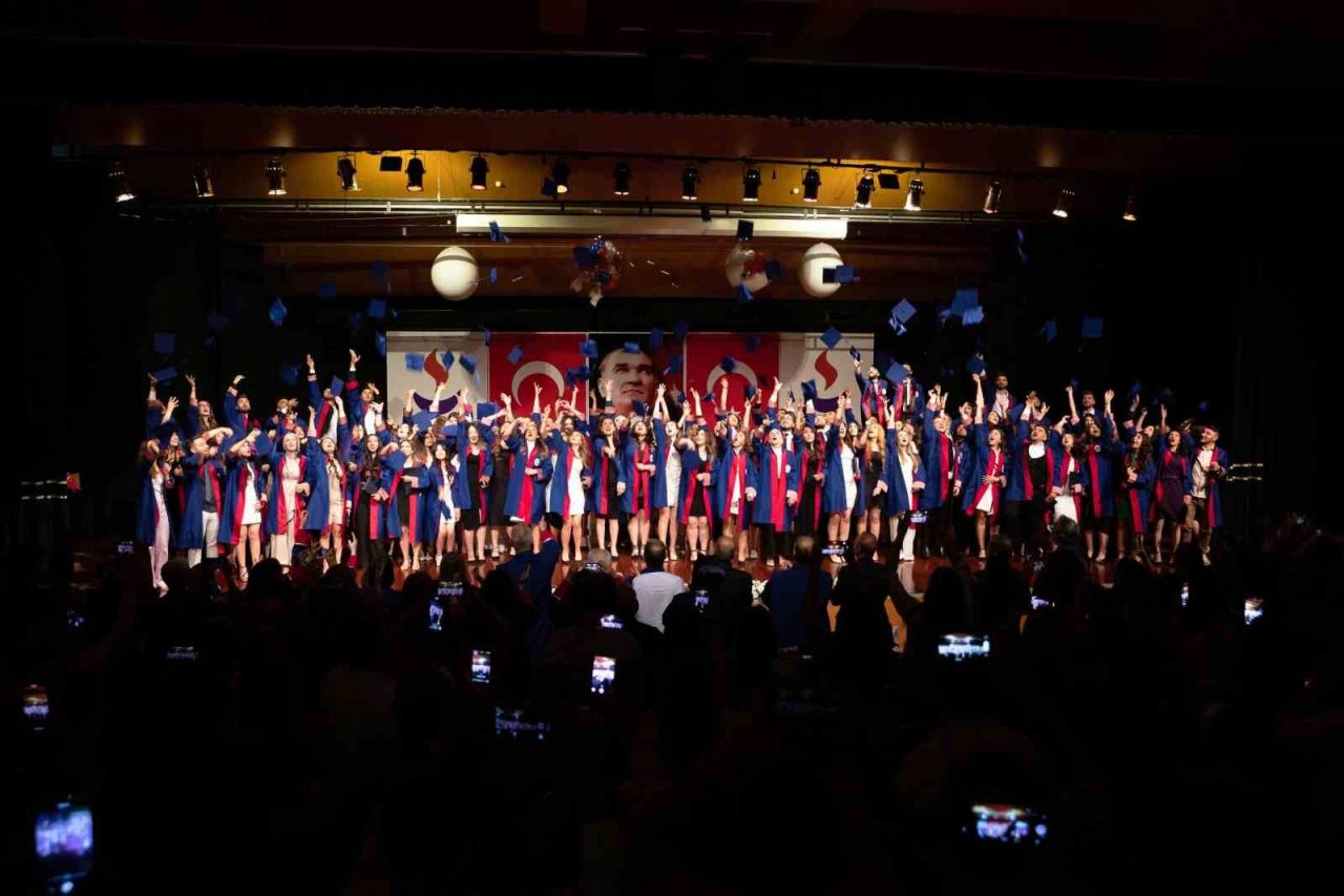 SANKO Üniversitesi’nde mezuniyet heyecanı