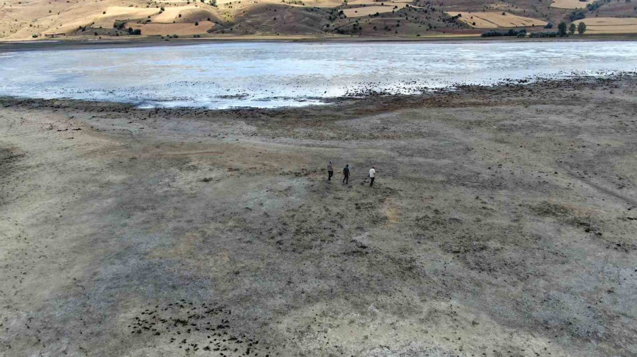 Kuraklık geride kaldı, su tutan kuş cenneti şimdi misafirlerini bekliyor