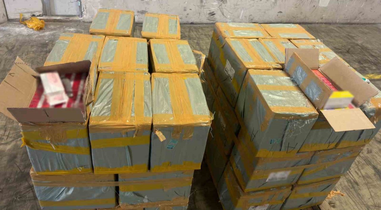 25 bin paket kaçak elektronik sigara tütünü ele geçirildi