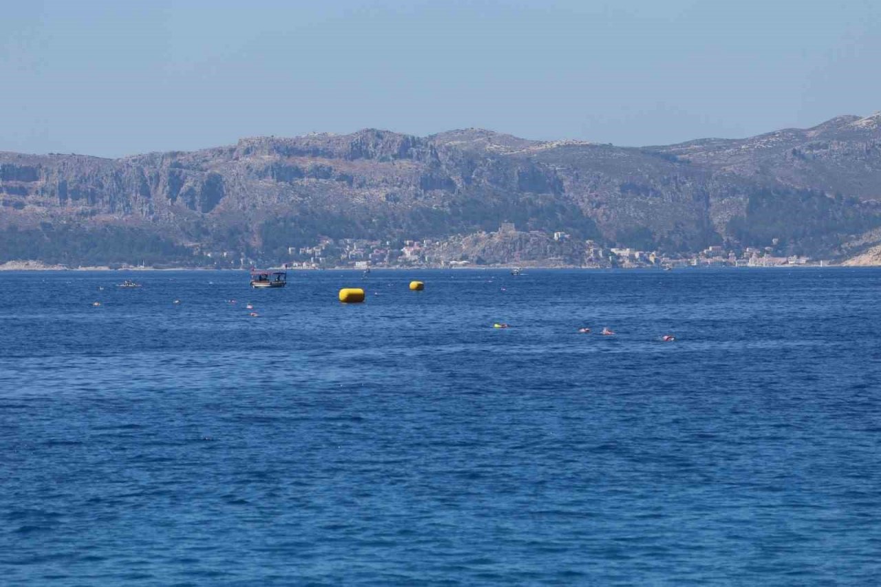 17. Uluslararası Meis-Kaş Yüzme Yarışı yapıldı