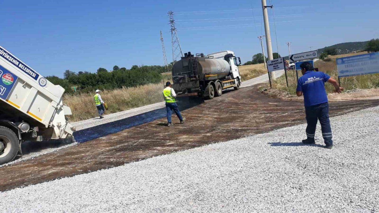 Büyükşehir Yatağan’ın yollarını yenileniyor