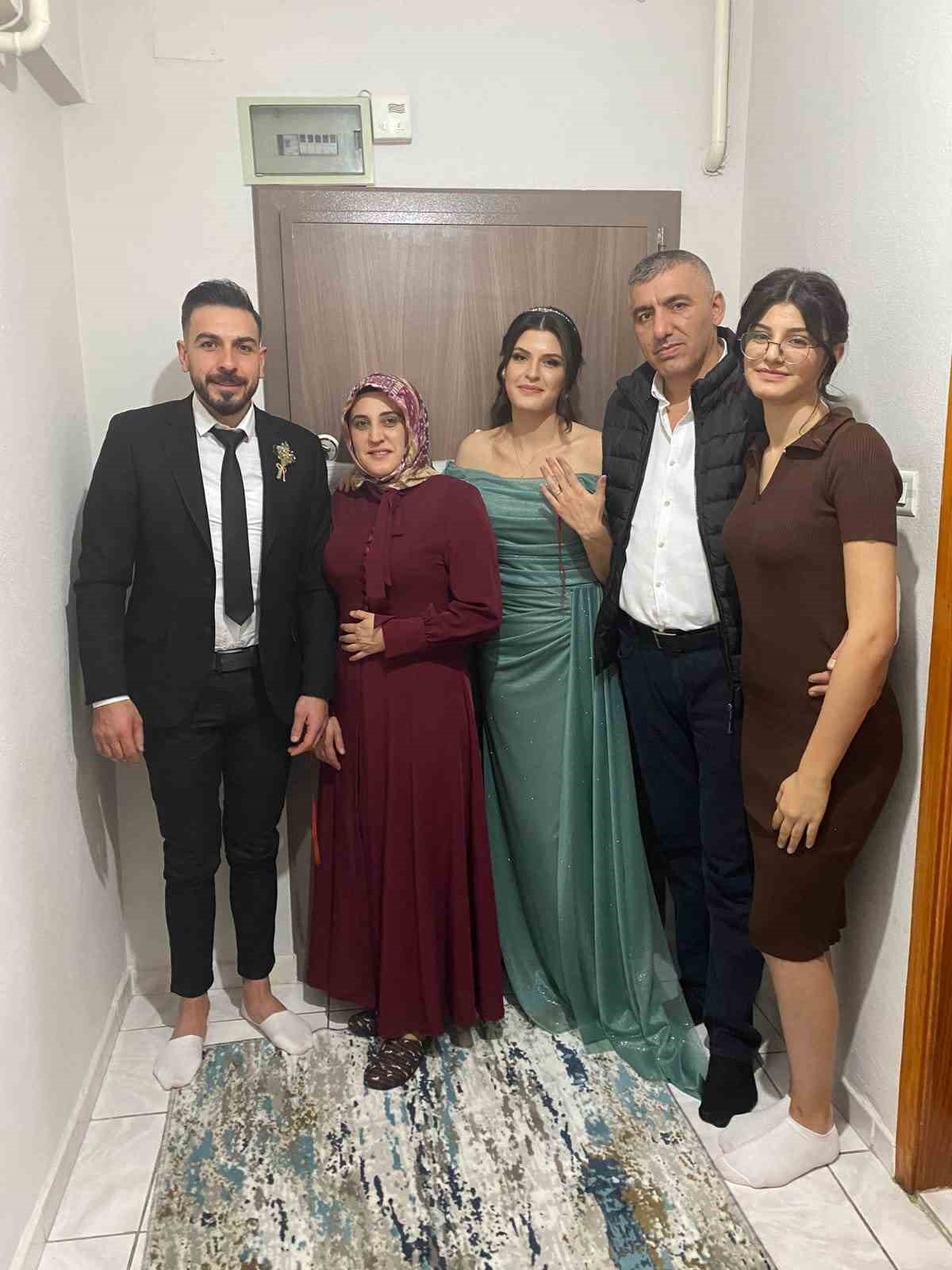 Düğüne giderken feci kazada can veren çift defnedildi: Bir ay sonra kızlarının nişanı olacaktı