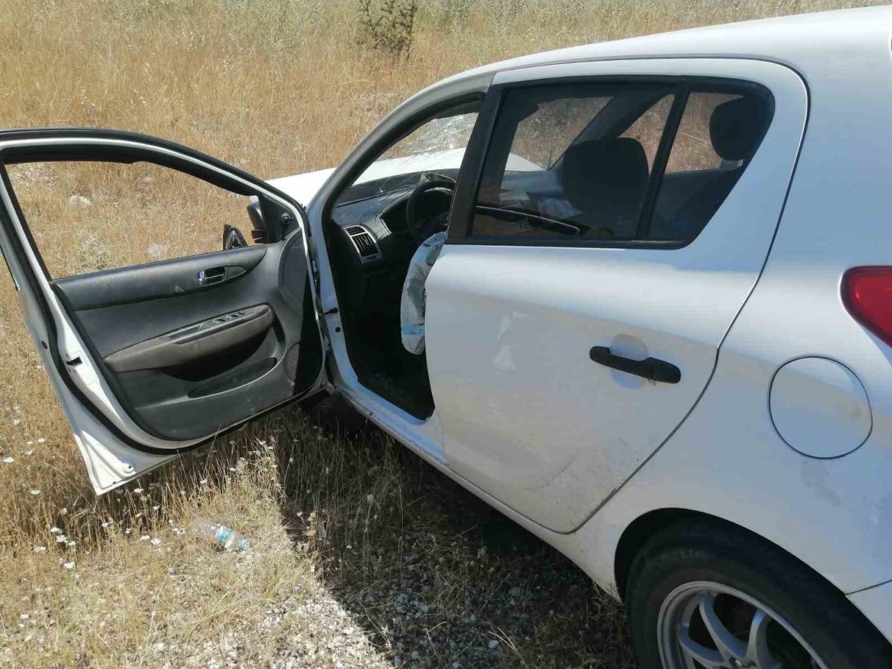 Batman’da hafif ticari araç ile otomobil çarpıştı: 6 yaralı