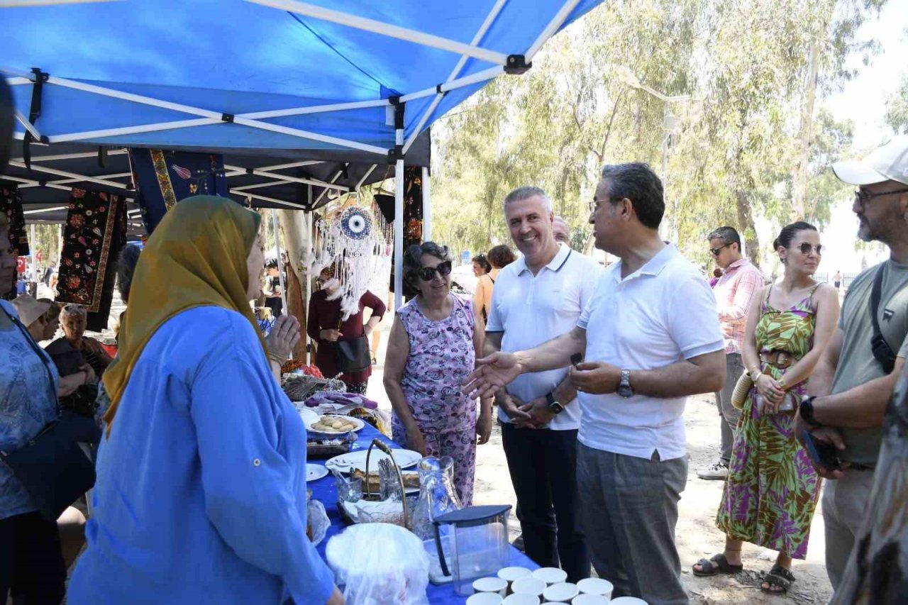 Binlerce Giritli Kuşadası’nda buluştu
