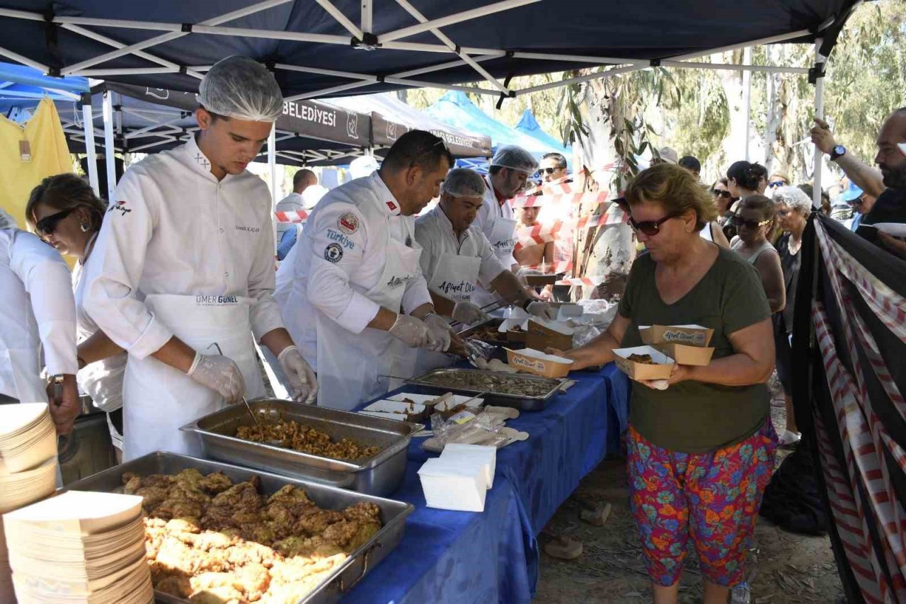 Binlerce Giritli Kuşadası’nda buluştu