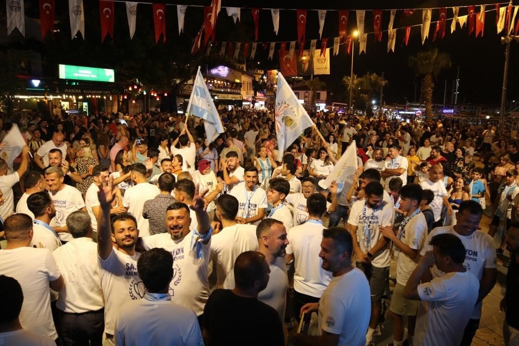 Antalya 2. Amatör Küme’de şampiyon Kaş Belediye Spor