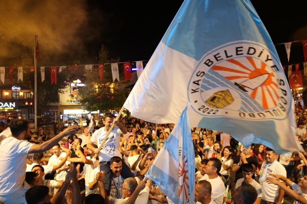 Antalya 2. Amatör Küme’de şampiyon Kaş Belediye Spor