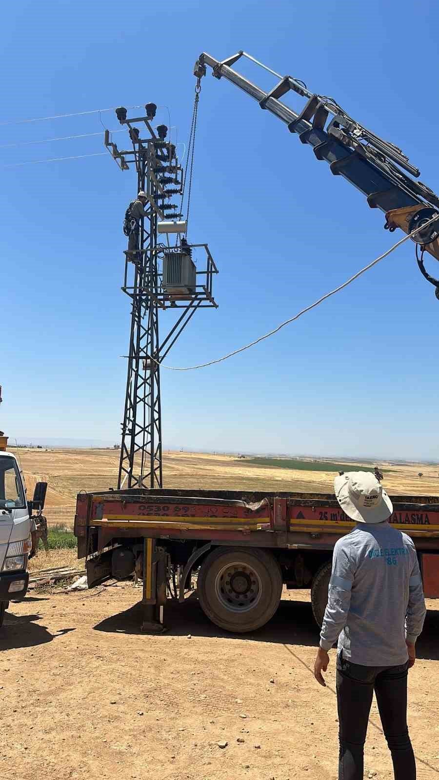 DEDAŞ ekipleri 16 milyon TL’lik hırsızlığı engelledi