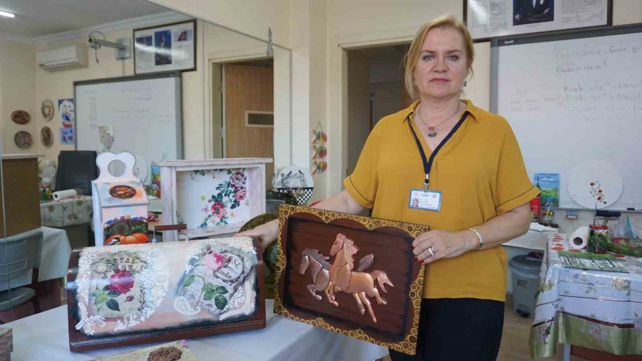 Ev hanımlarından sıfır atığa destek: Çöpe gidecek her şey onların elinde hayat buluyor