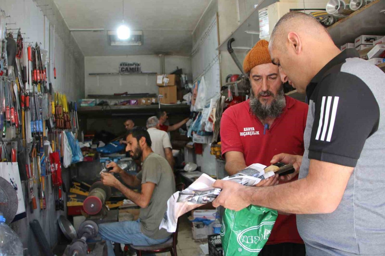 Bıçak bileme ustalarının ’Kurban Bayramı’ yoğunluğu