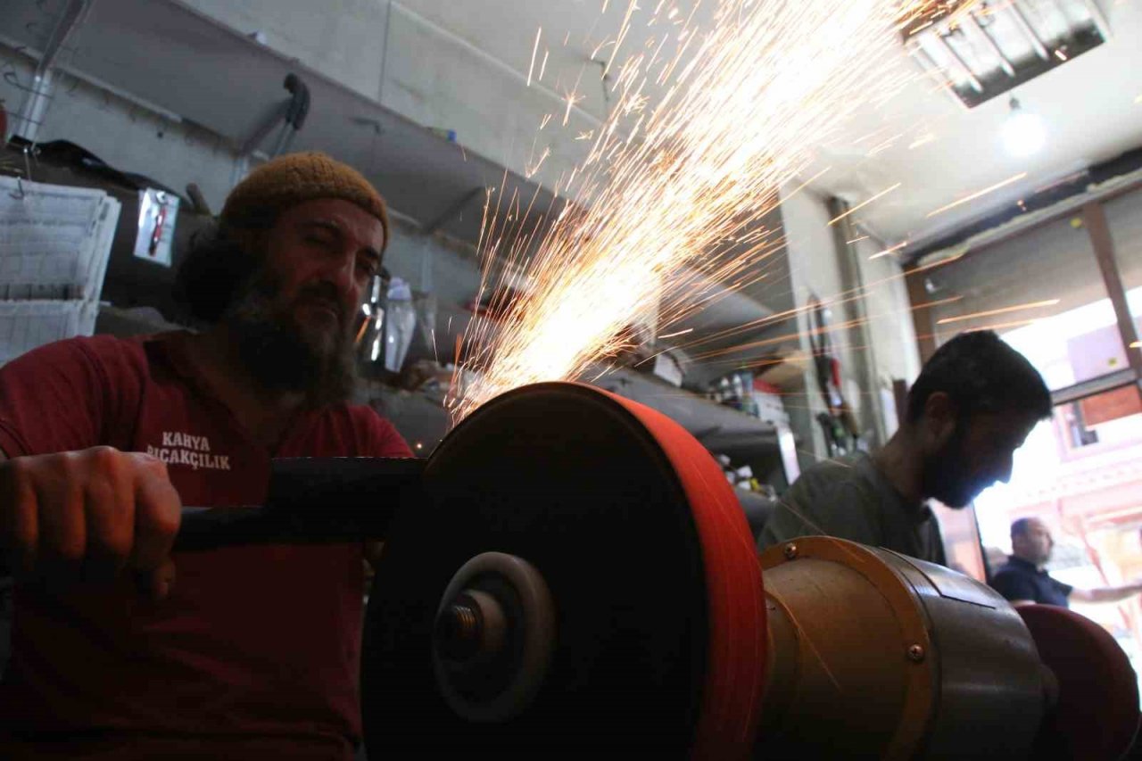 Bıçak bileme ustalarının ’Kurban Bayramı’ yoğunluğu