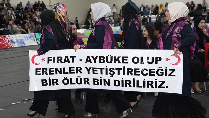 ETÜ’de mezuniyet coşkusu