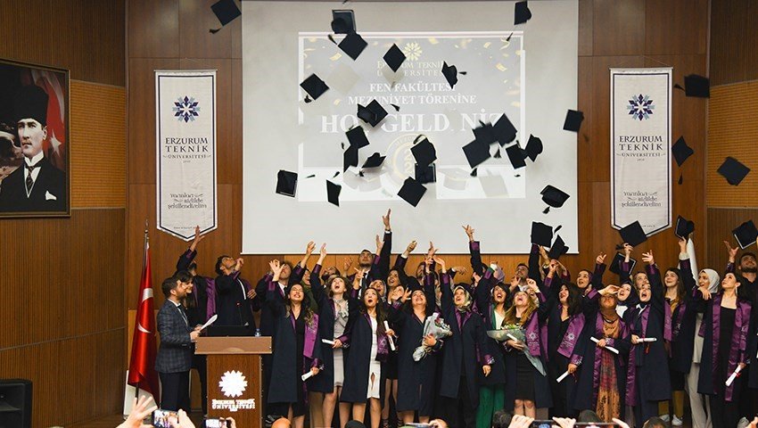ETÜ’de mezuniyet coşkusu