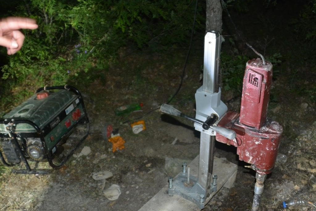 Kaçak kazı yapan 3 şahsa jandarmadan suçüstü