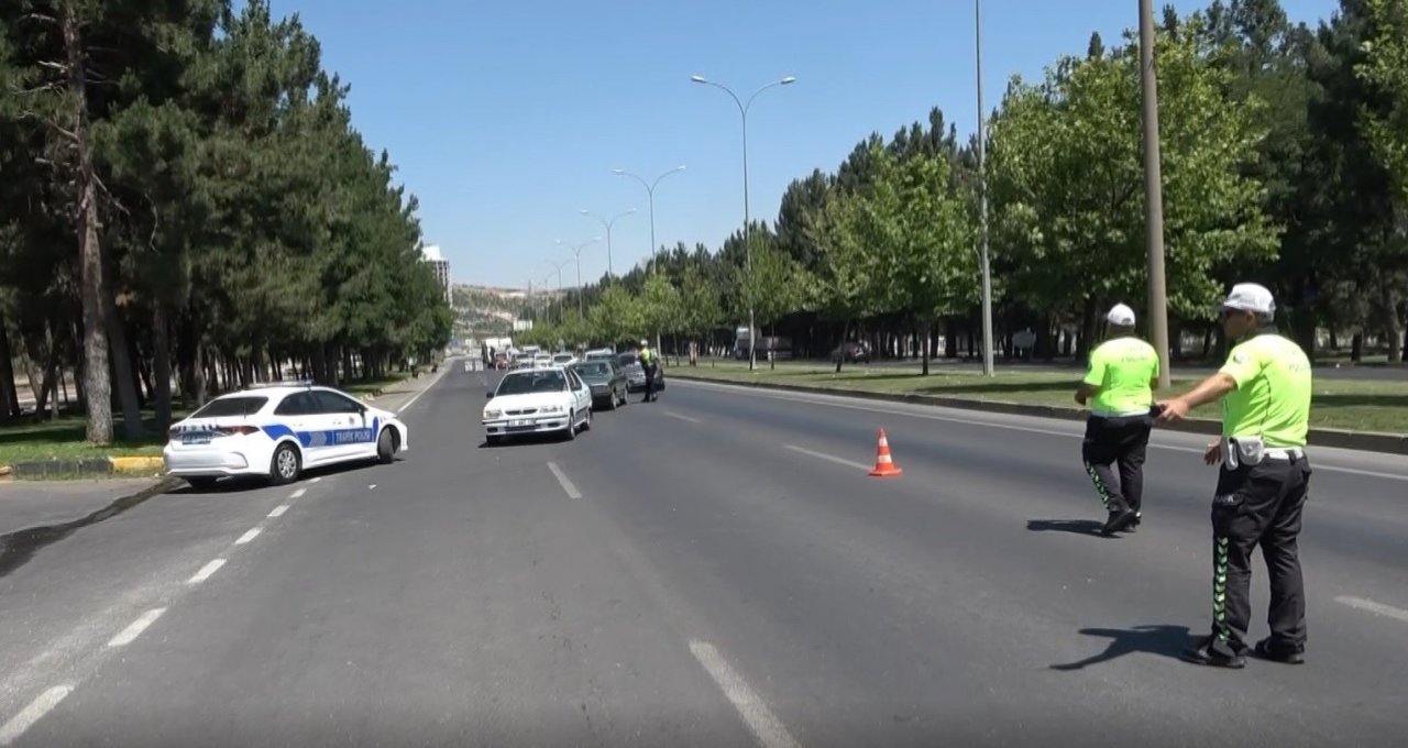 Gaziantep’te polis ve jandarma ekiplerinden bayram denetimi