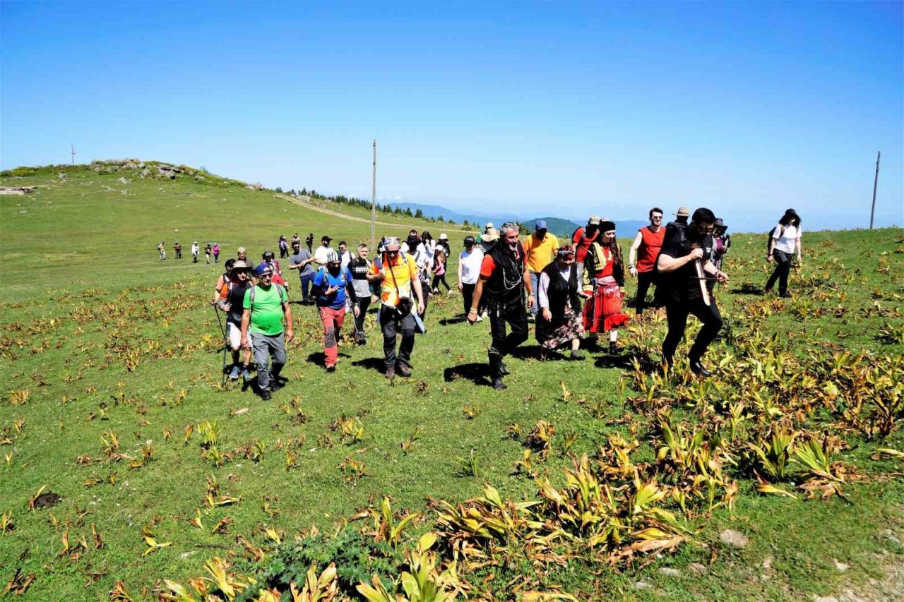 Giresunlu doğaseverler ’Otçu Göçü’ ile geçmişe yolculuk yaptılar