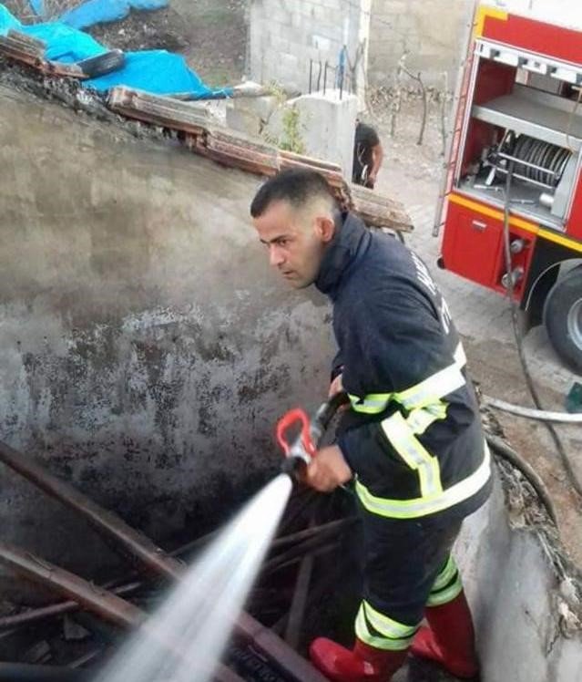 Yangına müdahale ederken yaralanan itfaiye eri hayatını kaybetti
