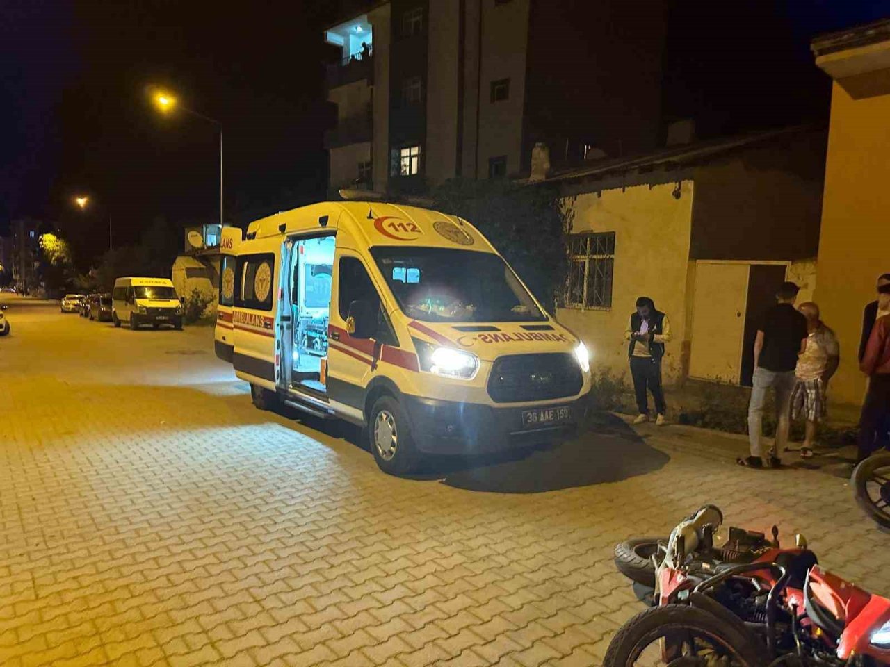 Kağızman’da 2 motosiklet kafa kafaya çarpıştı: 2 ağır yaralı