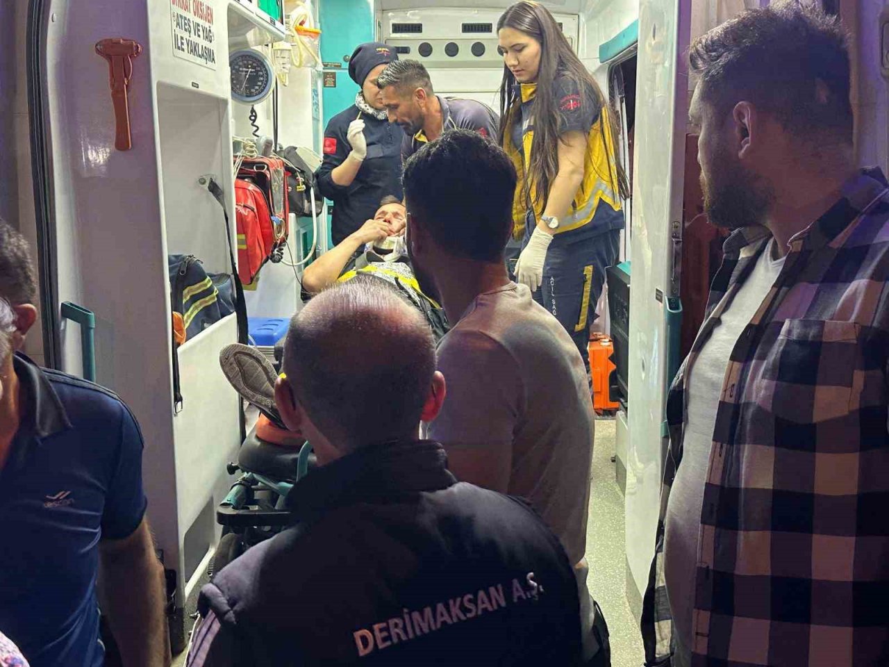 Kağızman’da 2 motosiklet kafa kafaya çarpıştı: 2 ağır yaralı