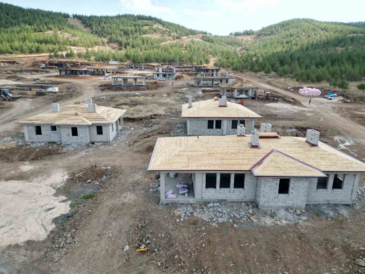 Nurdağı’nda köyevleri villaları aratmıyor