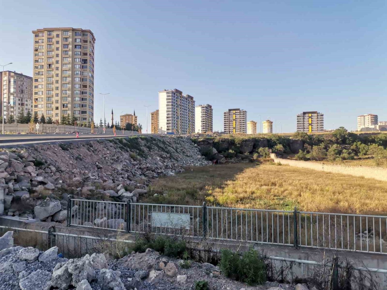 Motosiklet Uçurumdan Yuvarlandı