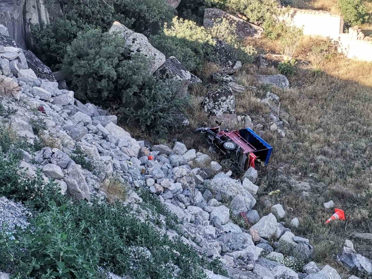 Motosiklet Uçurumdan Yuvarlandı