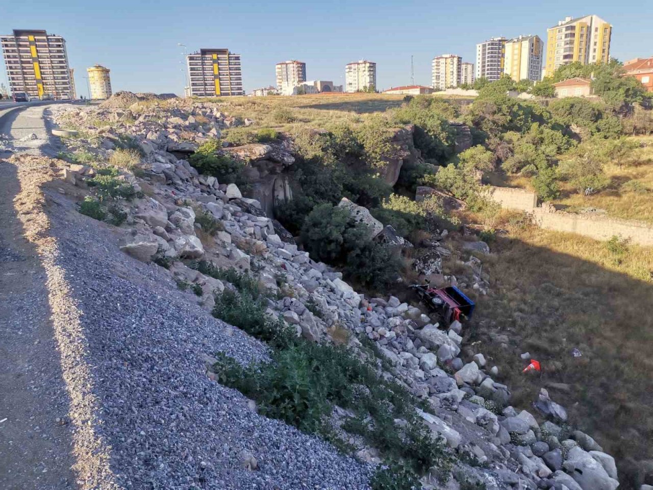 Motosiklet Uçurumdan Yuvarlandı