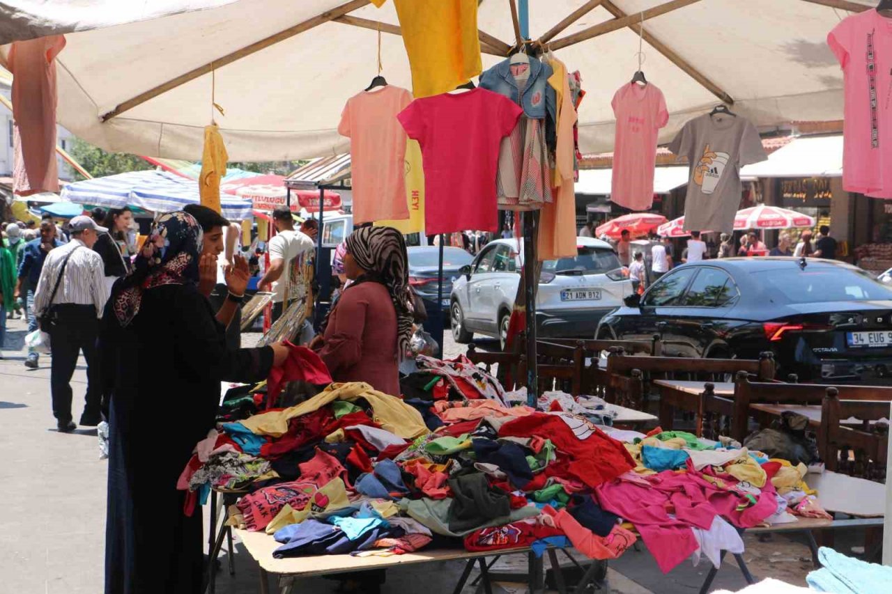 Diyarbakır’da çarşı pazarda bayram hareketliliği