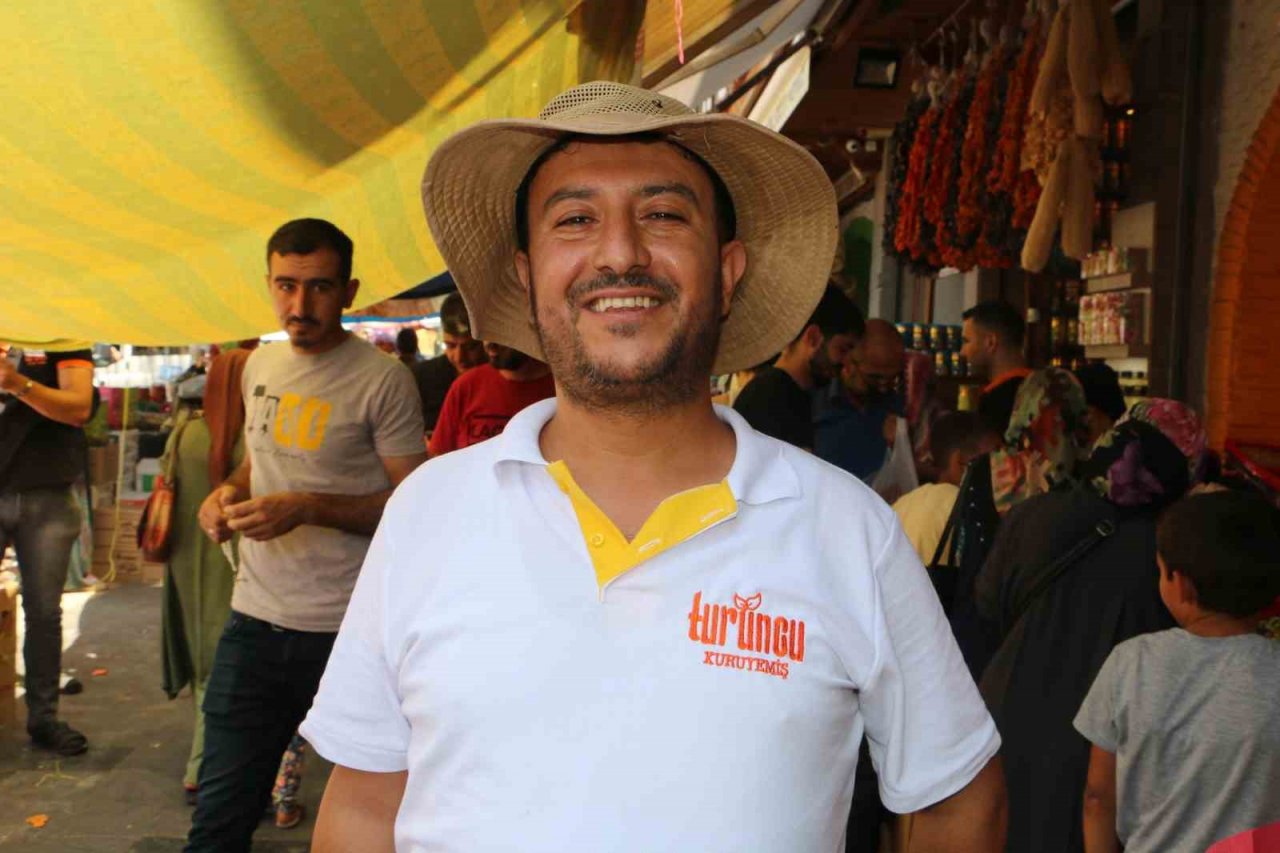 Diyarbakır’da çarşı pazarda bayram hareketliliği