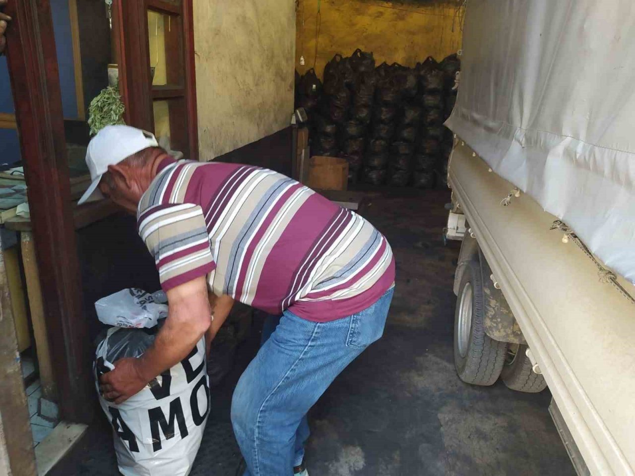 Kurban Bayramı öncesi mangal kömür satışları da arttı