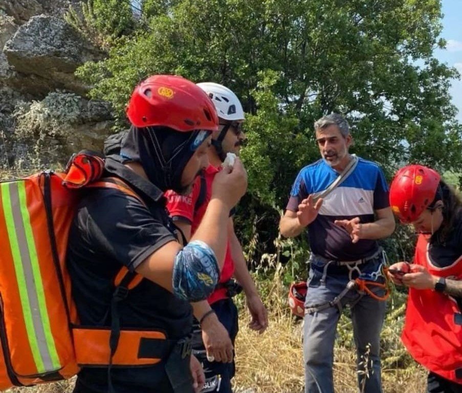 Spil Dağı’na tırmanış yaparken düşen dağcı kurtarıldı