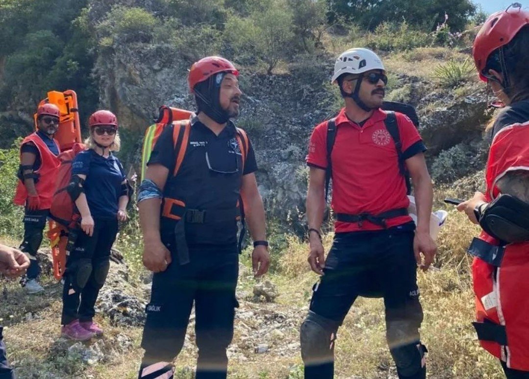 Spil Dağı’na tırmanış yaparken düşen dağcı kurtarıldı