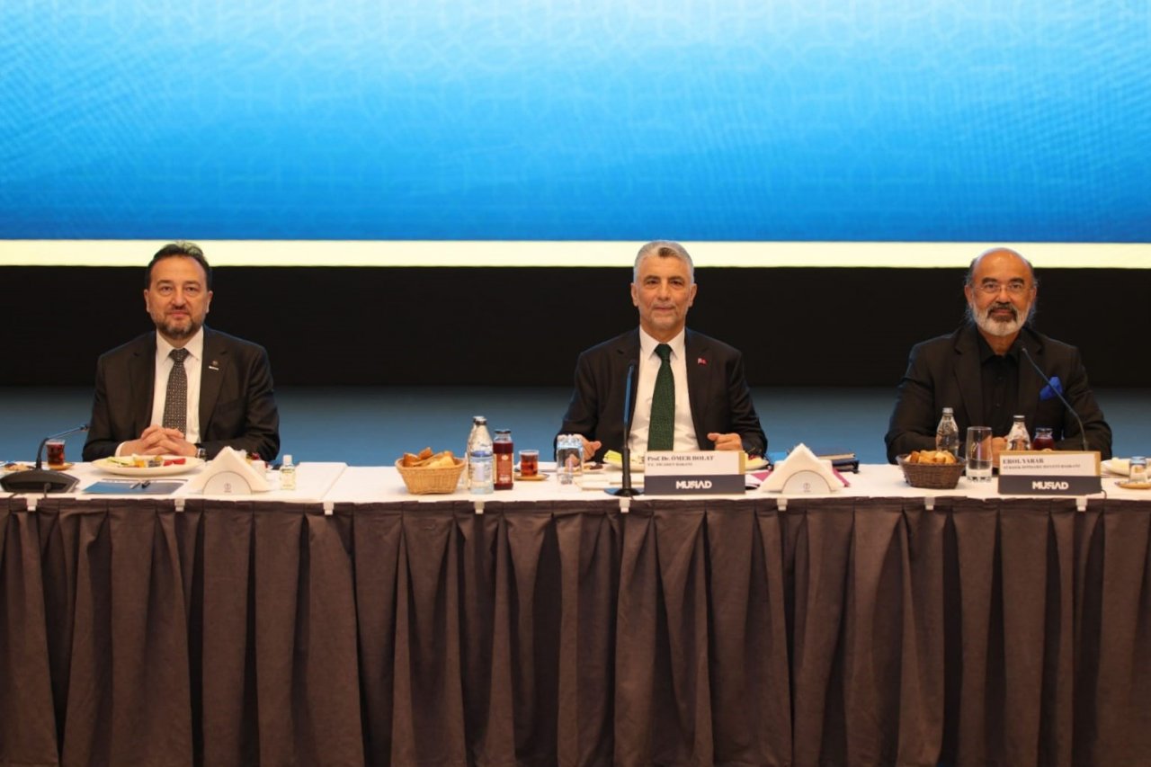 MÜSİAD YİK’in en geç üyesi Yunus Akçin oldu