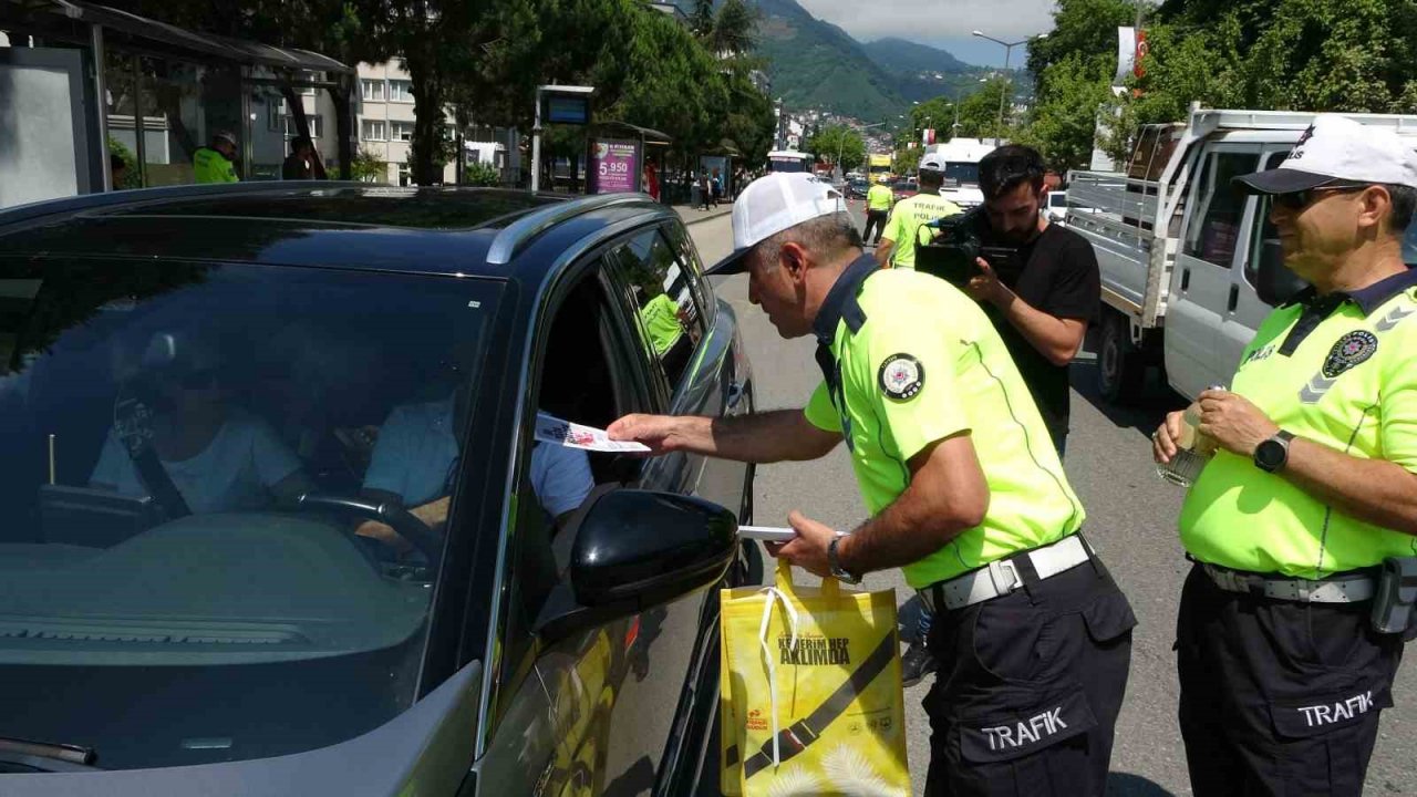 Ordu’da bayram tatiline çıkanlara ‘Bu Yolda Sana Çok Güveniyoruz’ denetimi