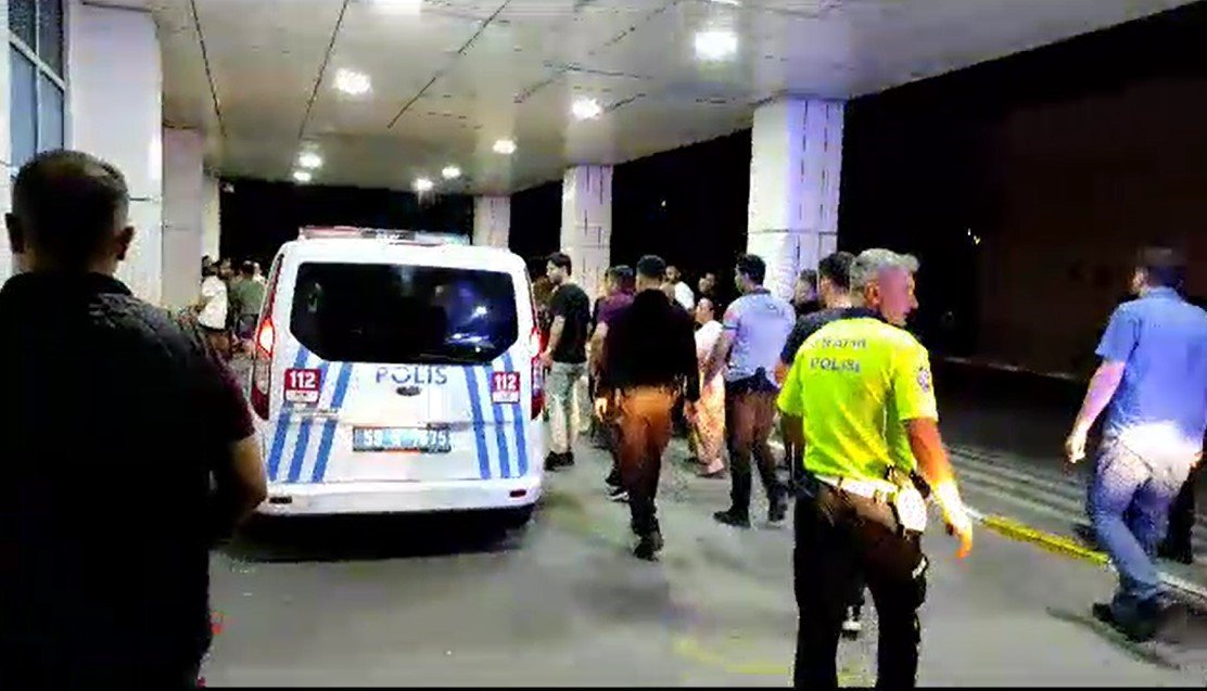 Düğün değil meydan savaşı: Emniyet güçlerine taşlı, sopalı ve baltalı saldırı