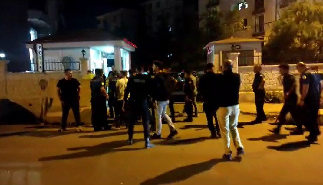 Düğün değil meydan savaşı: Emniyet güçlerine taşlı, sopalı ve baltalı saldırı