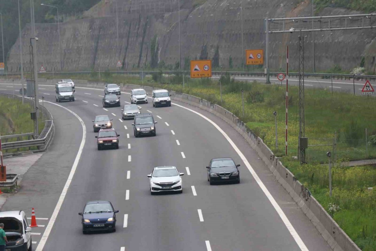 Bolu geçişinde trafik yoğunluğu azaldı