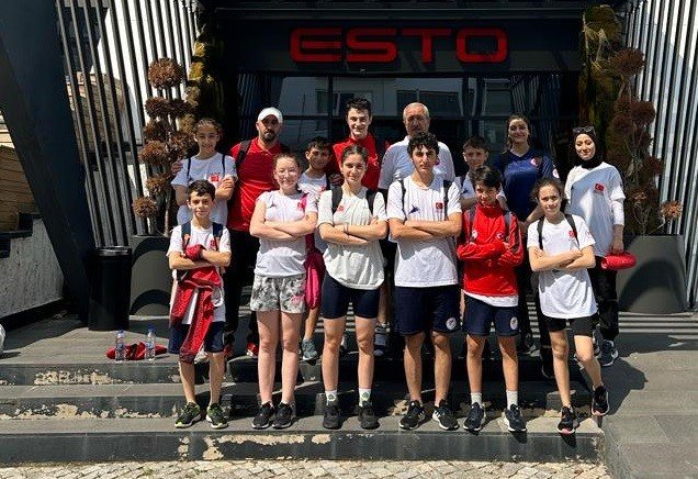 Short Track Milli Takımı depremzede çocukları unutmadı