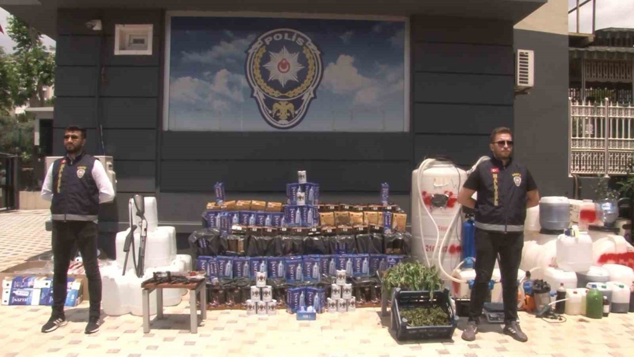 Maltepe’de 6 adrese eş zamanlı operasyon: Litrelerce sahte alkol ele geçirildi