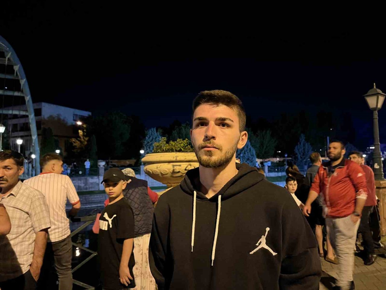 Porsuk Çayı’na atlayan bir genç kayboldu