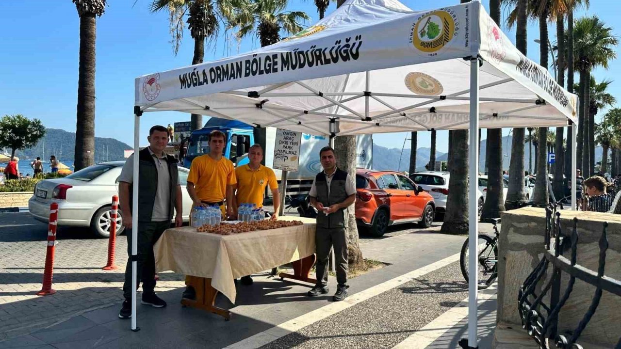 Orman yangınında 2 yıl önce kaybettikleri arkadaşlarını unutmadılar