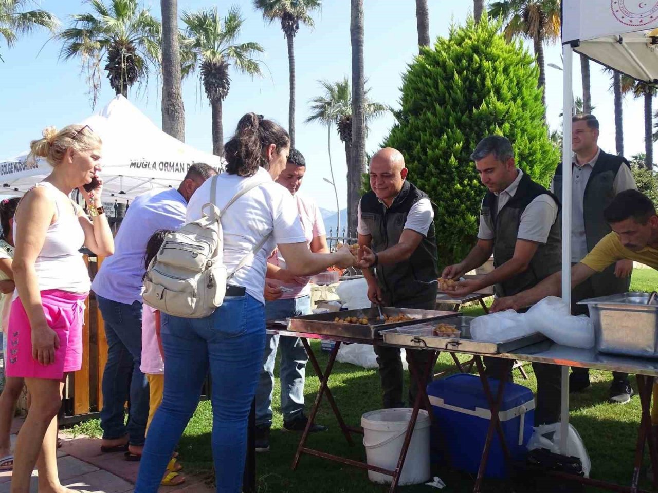 Orman yangınında 2 yıl önce kaybettikleri arkadaşlarını unutmadılar