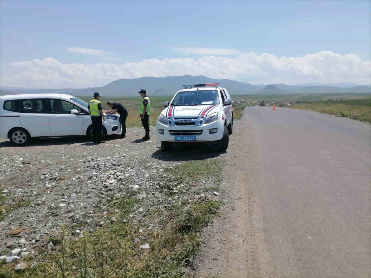 Ağrı’da Jandarmadan trafik denetimi