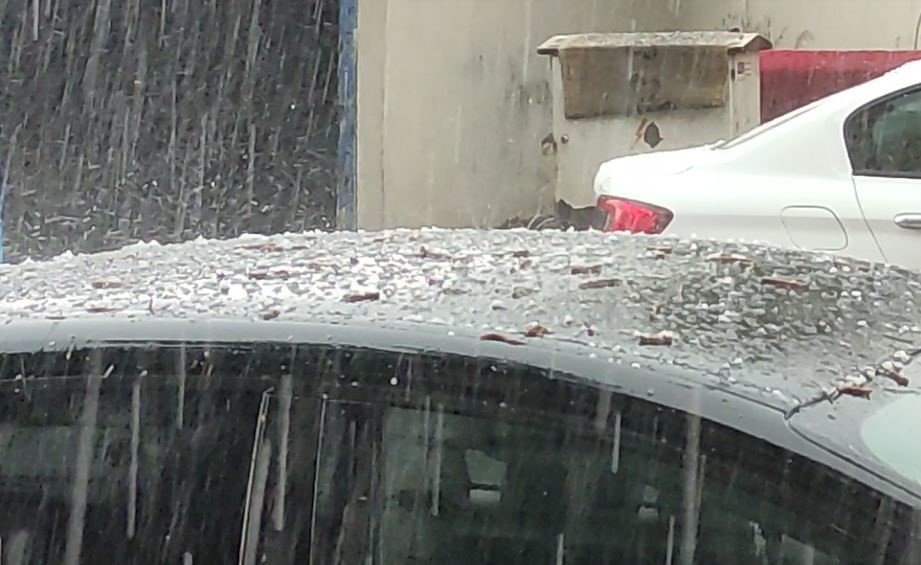 Dağlar beyaza büründü