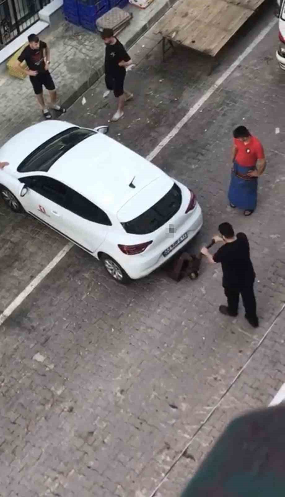 İstanbul’da “yok artık” dedirten olay: Transpaletle aracı taşıdılar