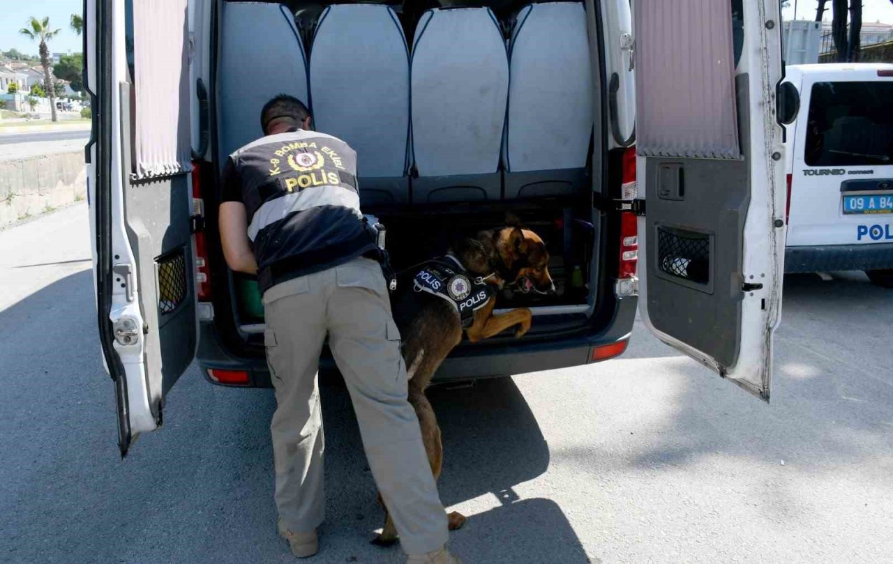 Kuşadası’na bir günde 40 binden fazla araç giriş yaptı
