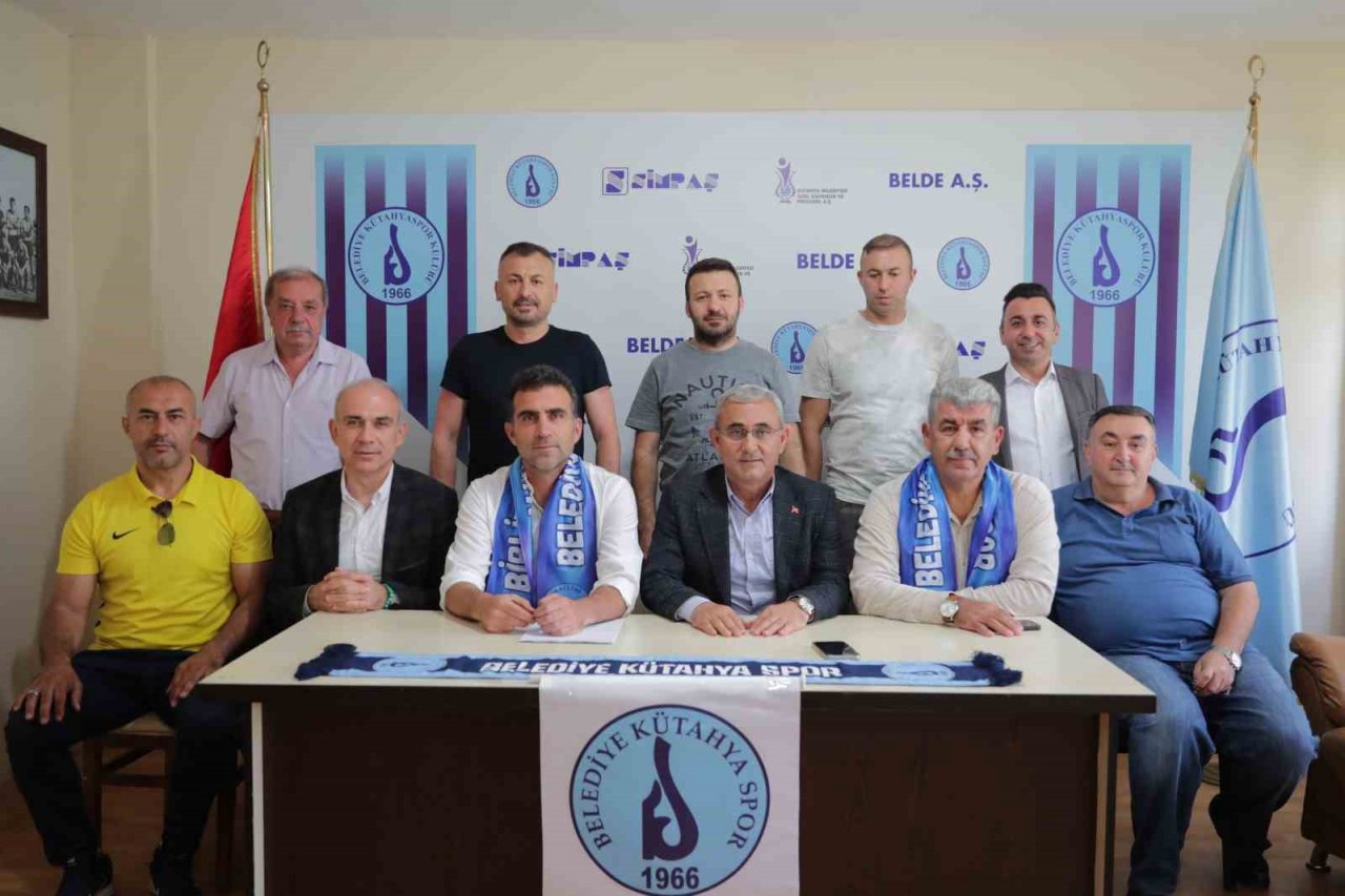 Yusuf Tokuş, Belediye Kütayaspor’un yeni teknik direktörü oldu