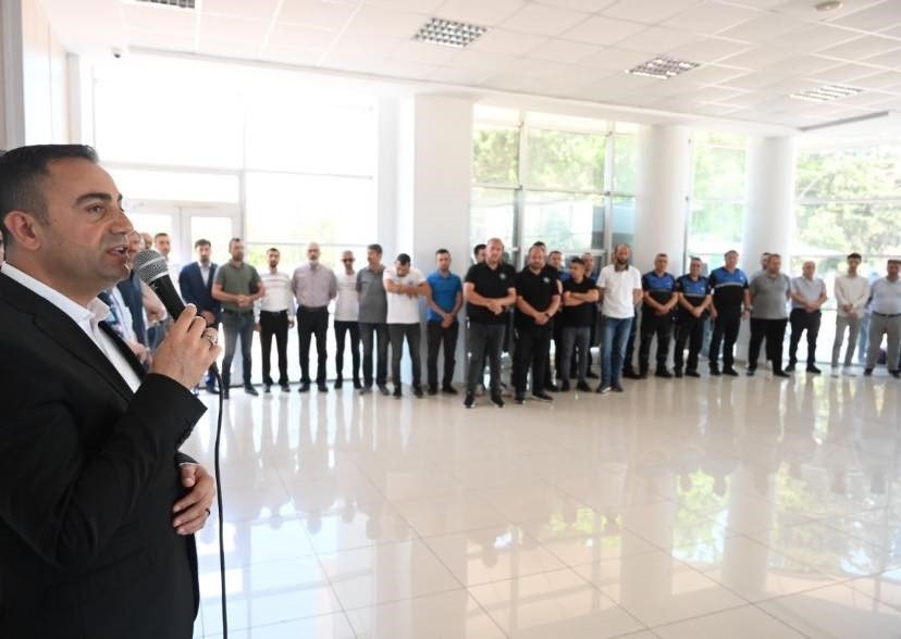 Başkan Erdoğan, belediye personeliyle bayramlaştı