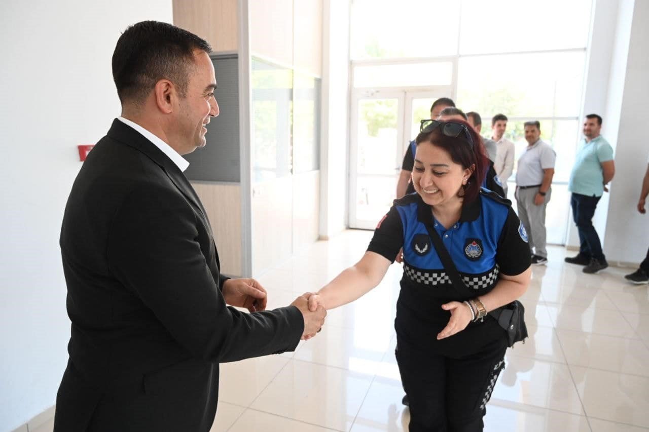 Başkan Erdoğan, belediye personeliyle bayramlaştı