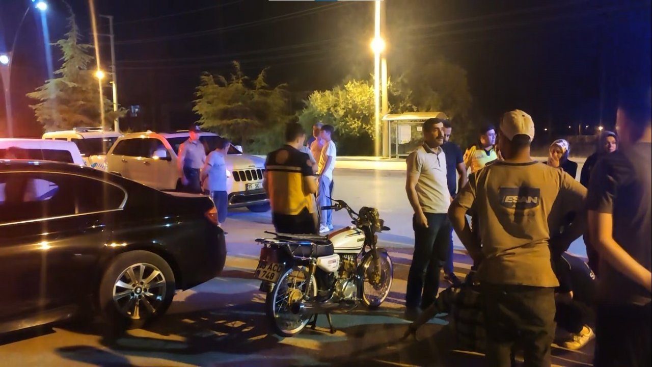 Burdur’da meydana gelen trafik kazasının ardından ortalık savaş alanına döndü